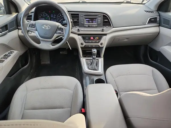 5NPD74LF5JH329687 2018 HYUNDAI ELANTRA - Image 8