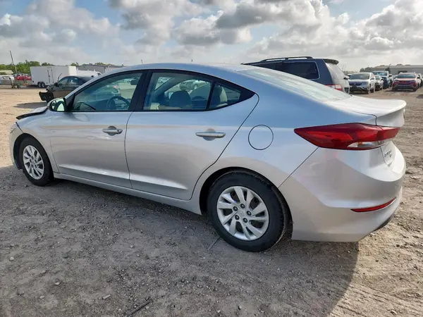 5NPD74LF5JH330094 2018 HYUNDAI ELANTRA - Image 2