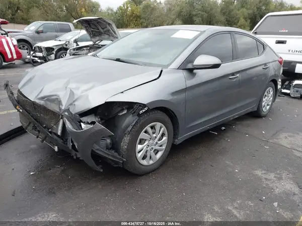 5NPD74LF5JH330547 2018 HYUNDAI ELANTRA - Image 2