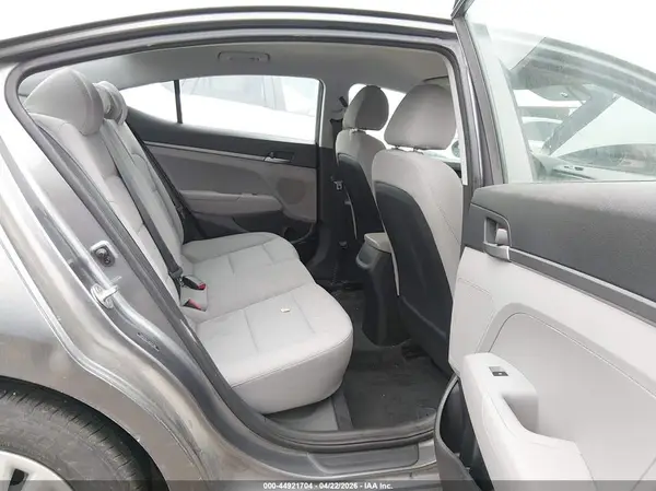 5NPD74LF5JH347395 2018 HYUNDAI ELANTRA - Image 8
