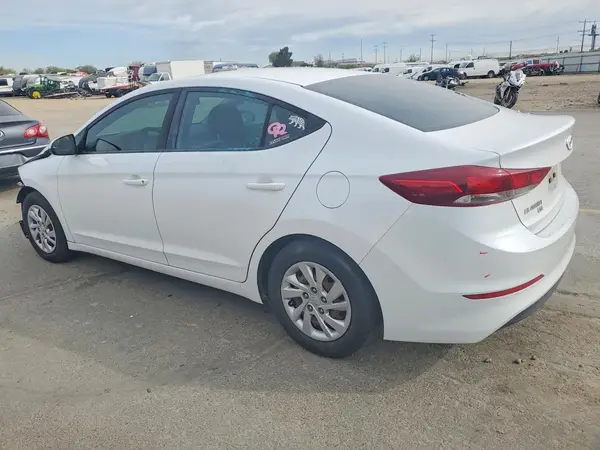 5NPD74LF5JH353214 2018 HYUNDAI ELANTRA - Image 2
