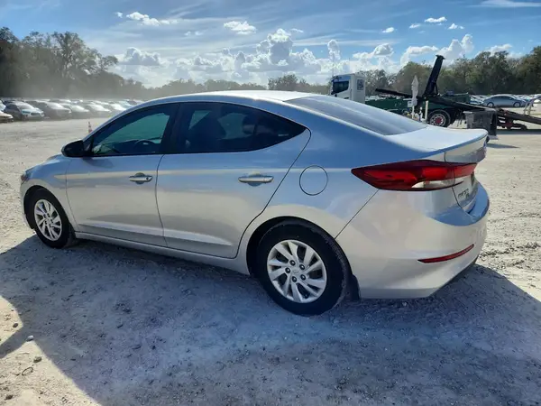 5NPD74LF5JH353424 2018 HYUNDAI ELANTRA - Image 2
