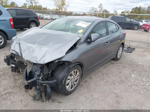5NPD74LF5JH359398 2018 HYUNDAI ELANTRA - Image 2