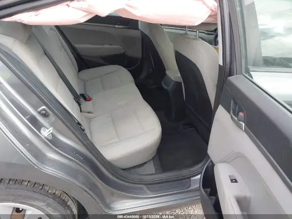 5NPD74LF5JH359398 2018 HYUNDAI ELANTRA - Image 8