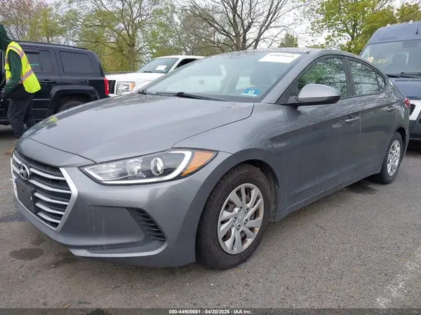 5NPD74LF5JH369090 2018 HYUNDAI ELANTRA - Image 2