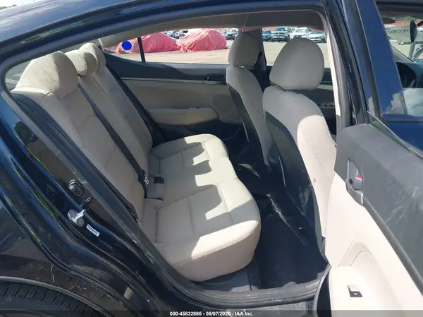 5NPD74LF5JH390540 2018 HYUNDAI ELANTRA - Image 8