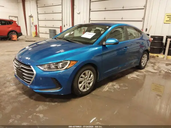 5NPD74LF5JH391087 2018 HYUNDAI ELANTRA - Image 2