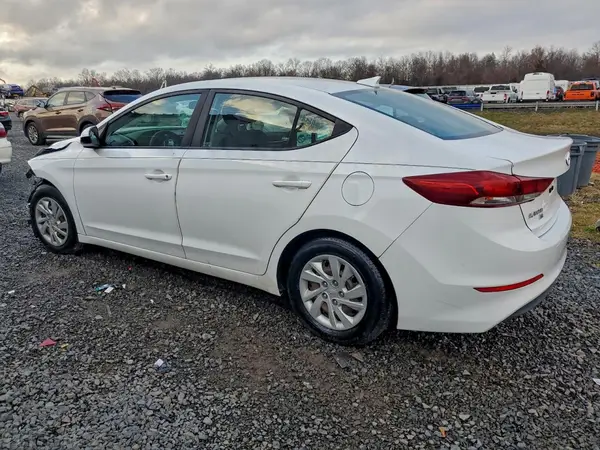5NPD74LF5JH396919 2018 HYUNDAI ELANTRA - Image 2