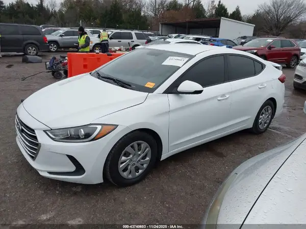 5NPD74LF5JH399674 2018 HYUNDAI ELANTRA - Image 2
