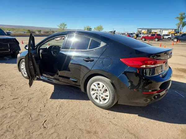5NPD74LF5JH402718 2018 HYUNDAI ELANTRA - Image 2
