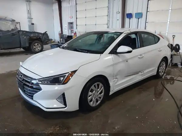 5NPD74LF5KH423294 2019 HYUNDAI ELANTRA - Image 2