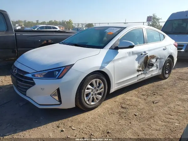 5NPD74LF5KH425823 2019 HYUNDAI ELANTRA - Image 2