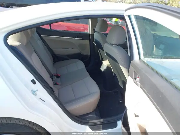 5NPD74LF5KH425823 2019 HYUNDAI ELANTRA - Image 8