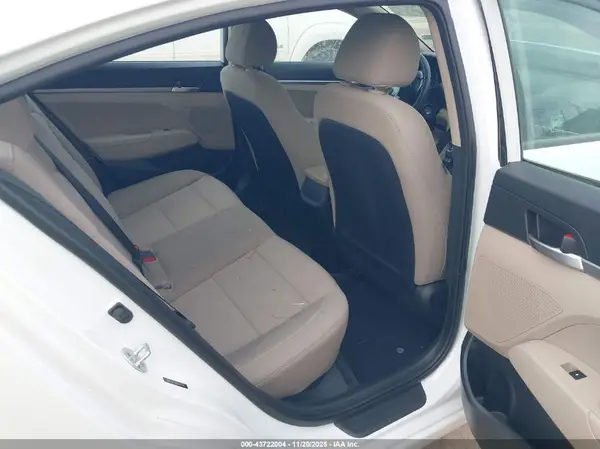 5NPD74LF5KH439379 2019 HYUNDAI ELANTRA - Image 8