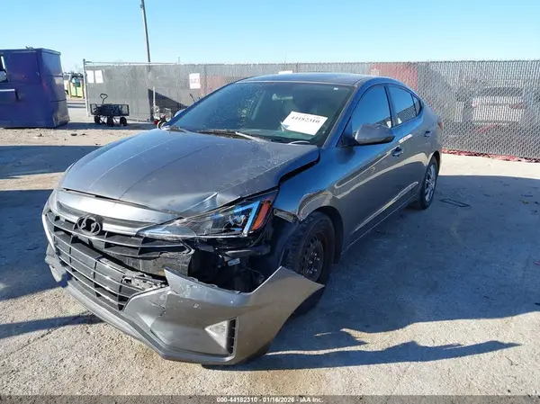 5NPD74LF5KH440256 2019 HYUNDAI ELANTRA - Image 2