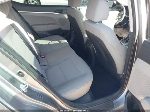 5NPD74LF5KH440256 2019 HYUNDAI ELANTRA - Image 8