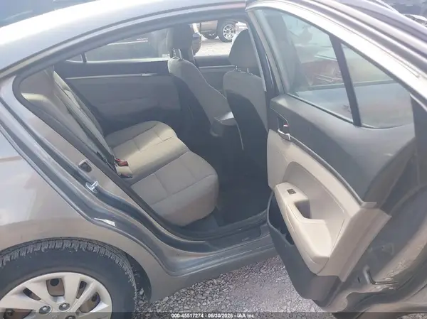 5NPD74LF5KH449782 2019 HYUNDAI ELANTRA - Image 8