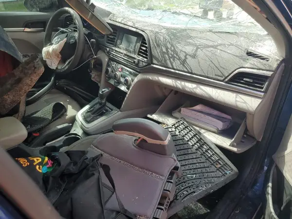5NPD74LF5KH454688 2019 HYUNDAI ELANTRA - Image 8