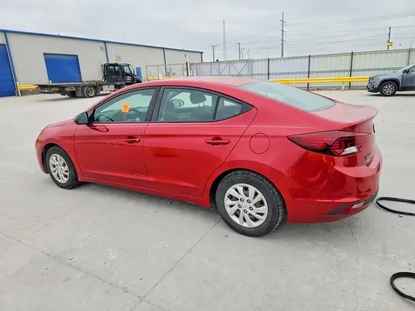 5NPD74LF5KH466243 2019 HYUNDAI ELANTRA - Image 2