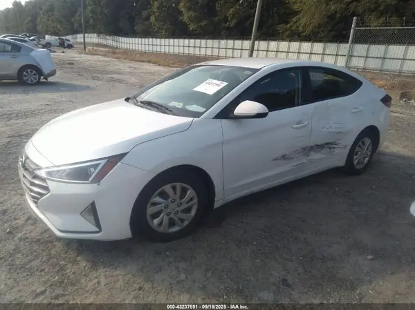 5NPD74LF5KH471989 2019 HYUNDAI ELANTRA - Image 2