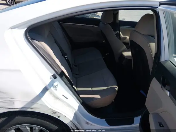 5NPD74LF5KH482930 2019 HYUNDAI ELANTRA - Image 8