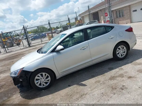 5NPD74LF5KH486637 2019 HYUNDAI ELANTRA - Image 2