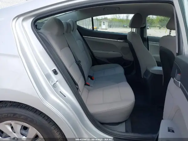 5NPD74LF5KH486637 2019 HYUNDAI ELANTRA - Image 8