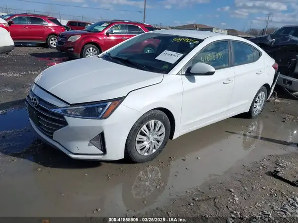 5NPD74LF5KH487027 2019 HYUNDAI ELANTRA - Image 2
