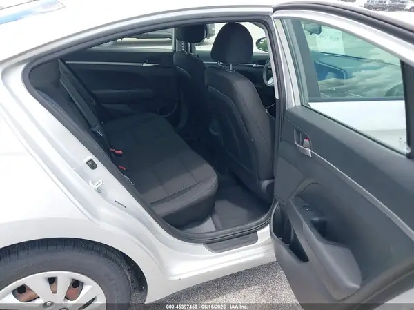 5NPD74LF5KH488050 2019 HYUNDAI ELANTRA - Image 8