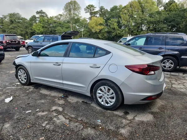 5NPD74LF5KH492972 2019 HYUNDAI ELANTRA - Image 2