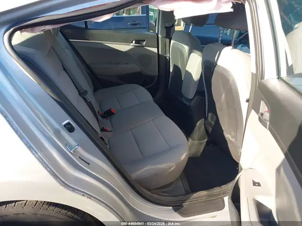 5NPD74LF5KH495192 2019 HYUNDAI ELANTRA - Image 8