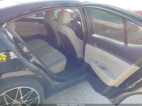 5NPD74LF5KH496195 2019 HYUNDAI ELANTRA - Image 8
