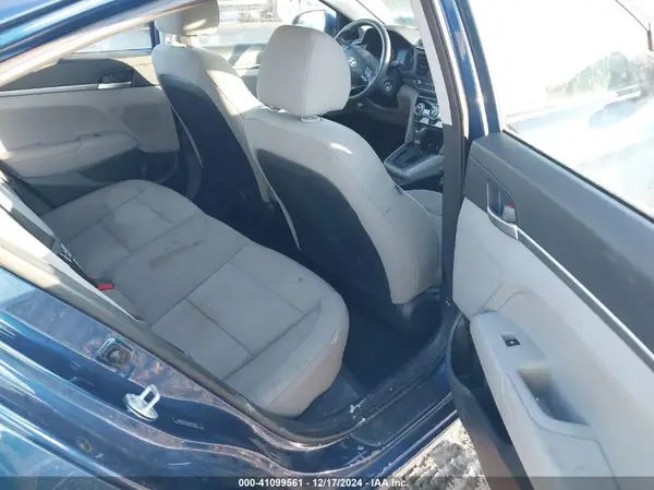 5NPD74LF5KH496276 2019 HYUNDAI ELANTRA - Image 8