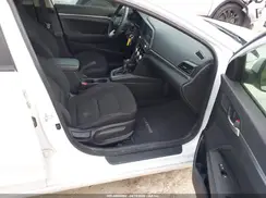 5NPD74LF5KH496424 2019 HYUNDAI ELANTRA