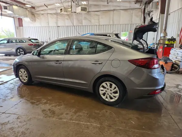 5NPD74LF5KH497430 2019 HYUNDAI ELANTRA - Image 2