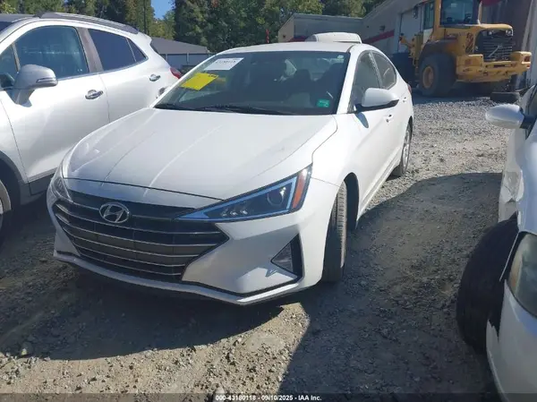 5NPD74LF5LH581586 2020 HYUNDAI ELANTRA - Image 2