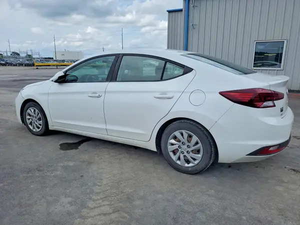 5NPD74LF5LH615817 2020 HYUNDAI ELANTRA - Image 2