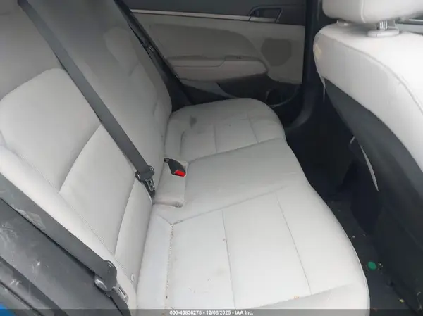 5NPD74LF688126544 2017 HYUNDAI ELANTRA - Image 8