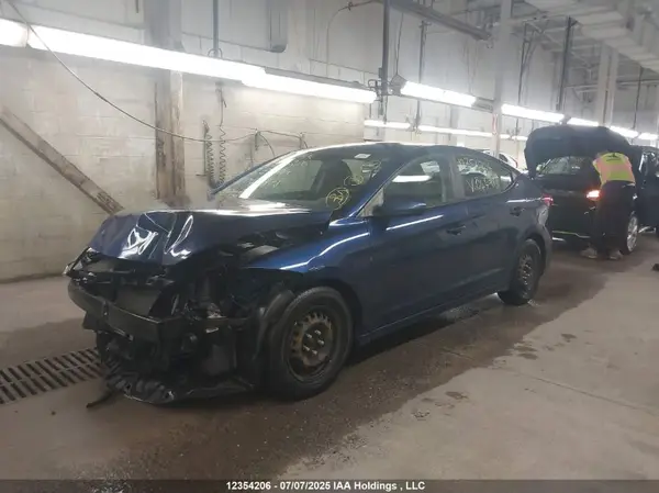 5NPD74LF6HH044278 2017 HYUNDAI ELANTRA - Image 2