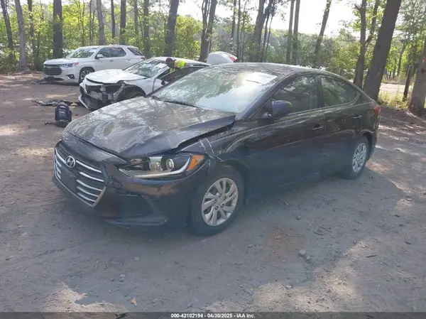 5NPD74LF6HH050596 2017 HYUNDAI ELANTRA - Image 2