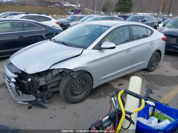 5NPD74LF6HH055572 2017 HYUNDAI ELANTRA - Image 2