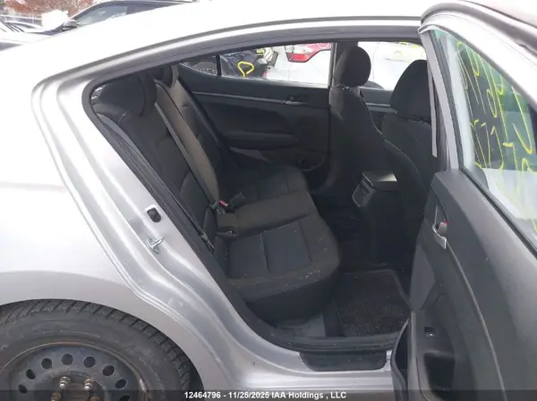 5NPD74LF6HH055572 2017 HYUNDAI ELANTRA - Image 8