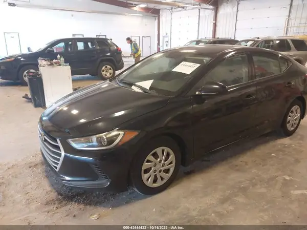 5NPD74LF6HH067754 2017 HYUNDAI ELANTRA - Image 2