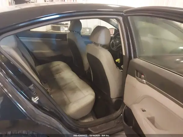 5NPD74LF6HH067754 2017 HYUNDAI ELANTRA - Image 8