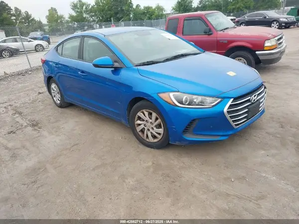 5NPD74LF6HH070380 2017 HYUNDAI ELANTRA - Image 1