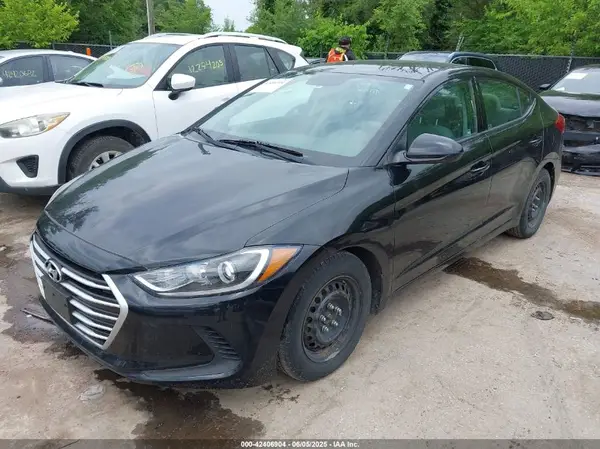 5NPD74LF6HH082139 2017 HYUNDAI ELANTRA - Image 2