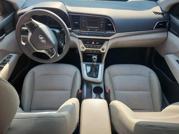 5NPD74LF6HH084800 2017 HYUNDAI ELANTRA - Image 8