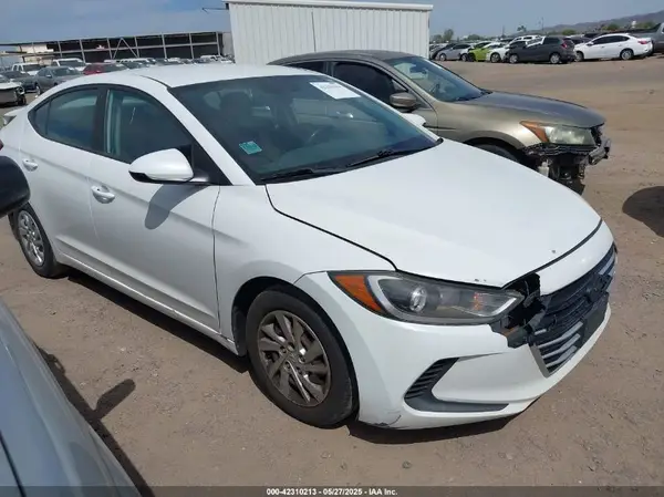 5NPD74LF6HH088409 2017 HYUNDAI ELANTRA - Image 1