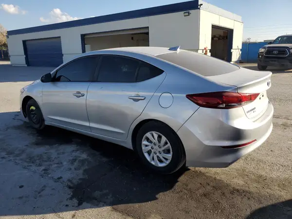 5NPD74LF6HH092783 2017 HYUNDAI ELANTRA - Image 2