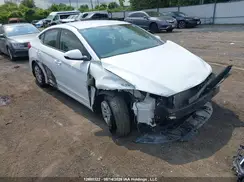 5NPD74LF6HH109677 2017 HYUNDAI ELANTRA